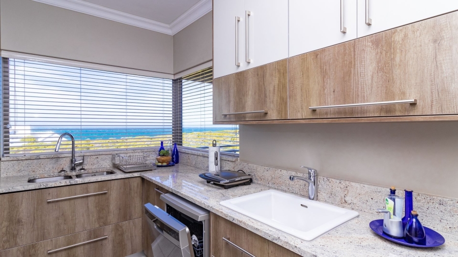 6 Bedroom Property for Sale in Kleinbaai Western Cape